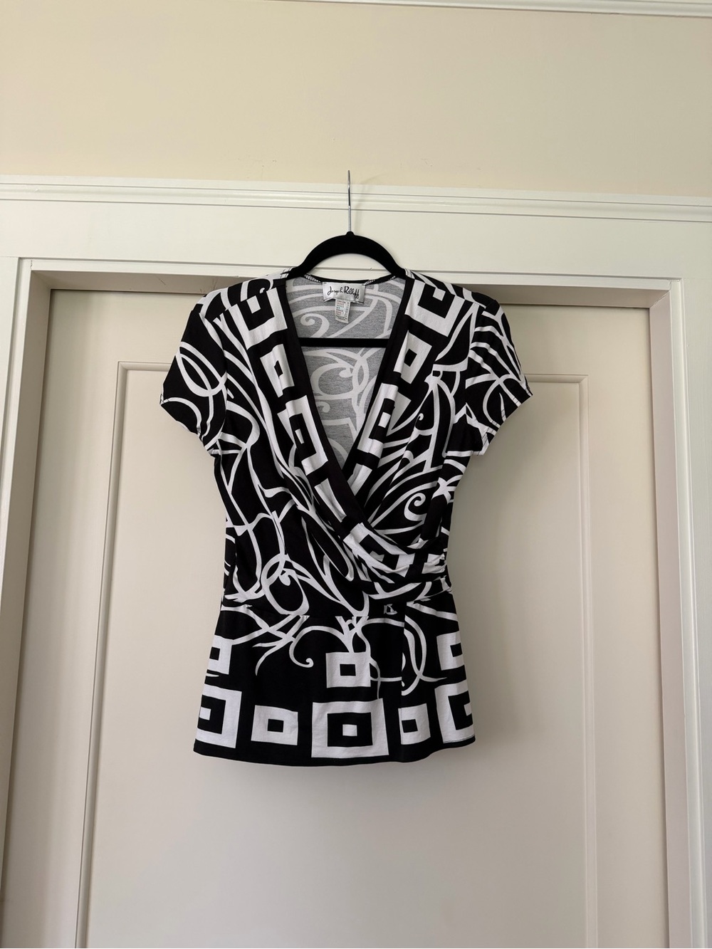 Joseph Ribkoff Black White Geometric Print Faux Wrap Peplum Top Size 10